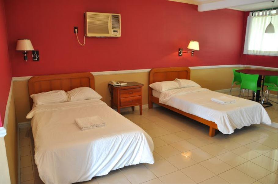 Club Manila East Taytay Apartment ภายนอก รูปภาพ